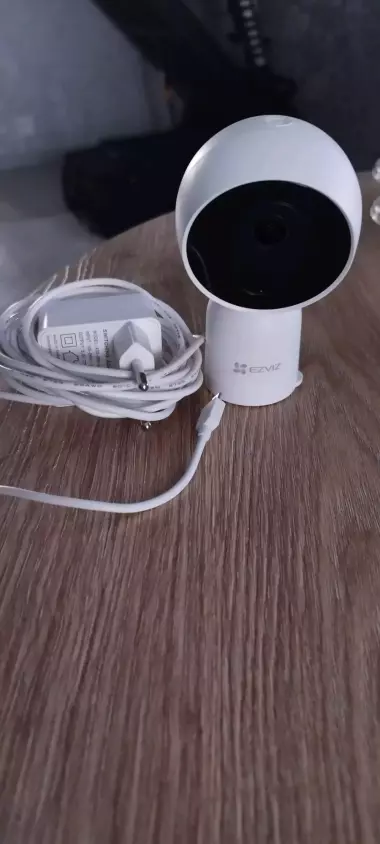 Камера видеонаблюдения с функцией записи Ezviz C1T 1080 P ,б/усосточние отличное