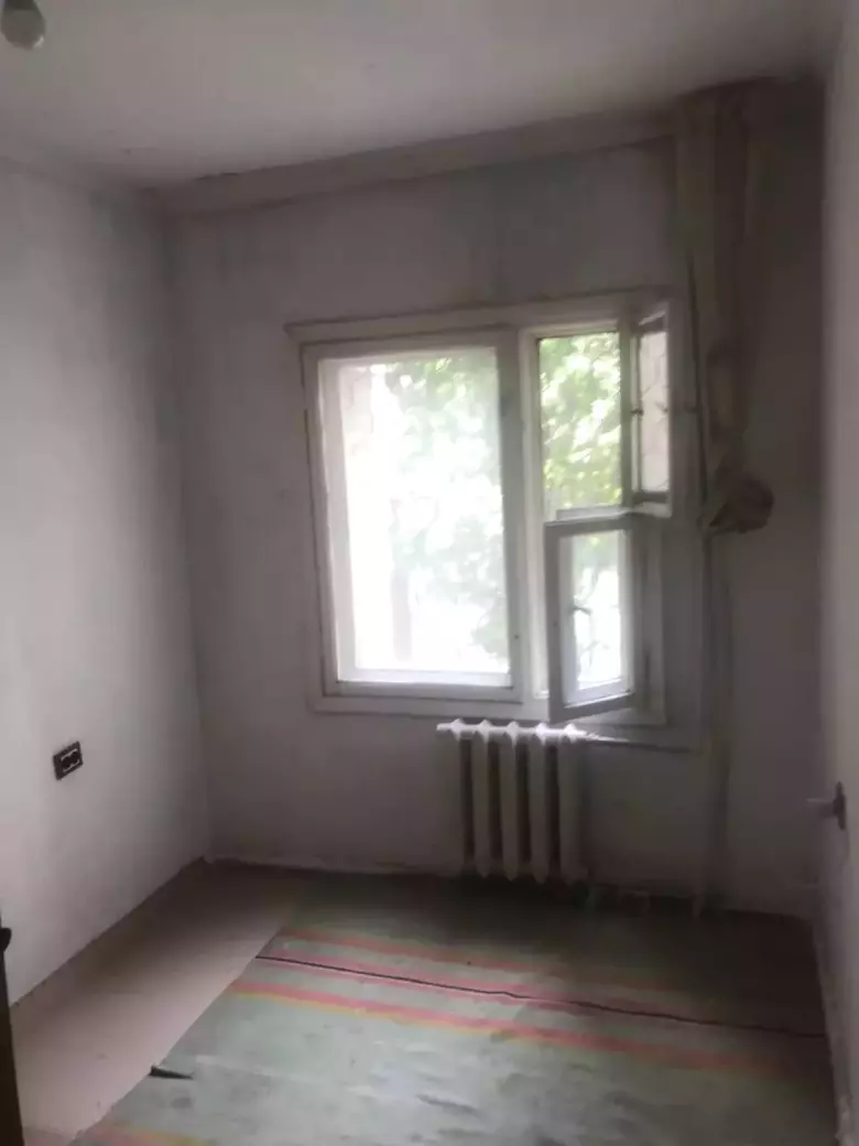 Продаётся квартира на 1 этаже с землёй и просторным балконом!