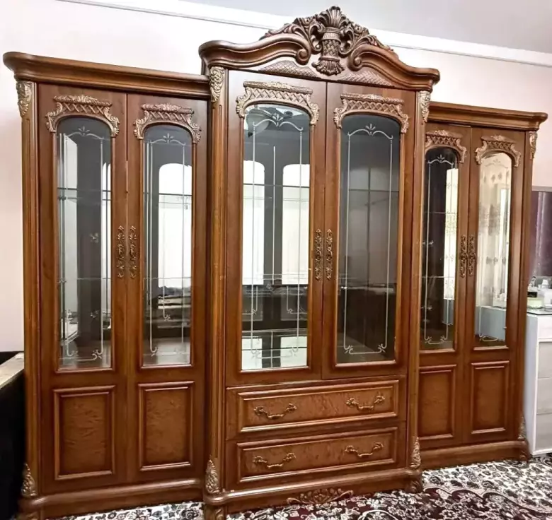 Тяжёлая импортная витрина из Китая, классическая мебель для зала