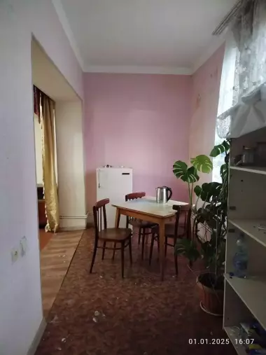 Своя 1/2/4, балкон 2х6, кирпич, от метро одна остановка.