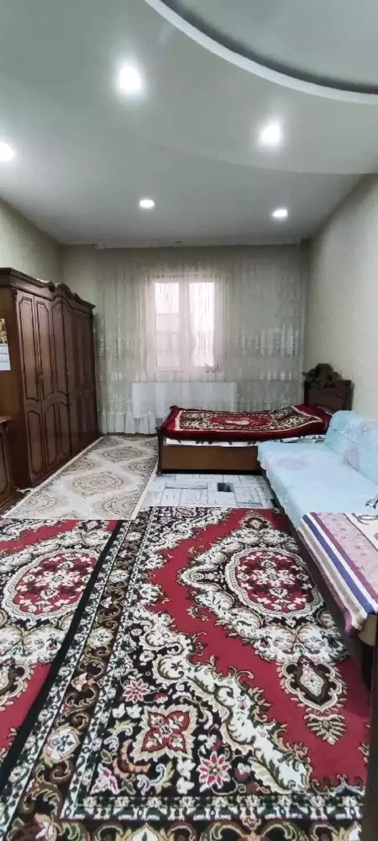 Продаётся в Алмазарском районе, Чагатай, двух этажный дом 2.63-соток