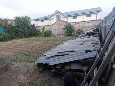 Срочно Bektemir tumanida 6.5 sotix yer sotiladi.Hujjatlari bor