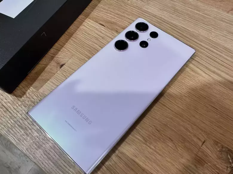 Samsung Galaxy S23 Ultra 512 ГБ, распакованный.