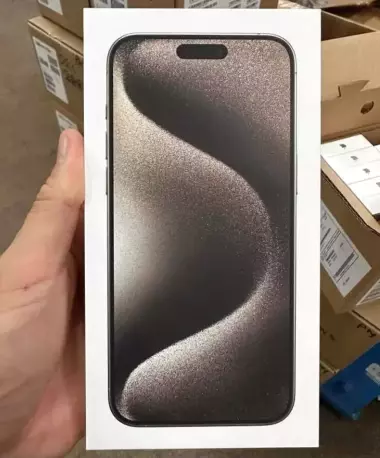 Apple iPhone 15 Pro Max 512 ГБ, распакованный.