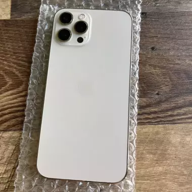 Apple iPhone 12 Pro Max, распакованный.