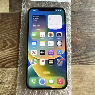 Apple iPhone 12 Pro Max, распакованный.
