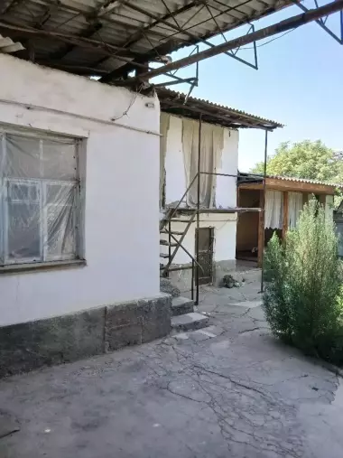 4 sotiq joy sotiladi hamma sharoitlar bor maktab dokon bogchalar yaqn kelishilad