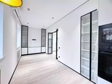 Продаётся 2х комнатная квартира на Ц-1 / ул. С. Азимова