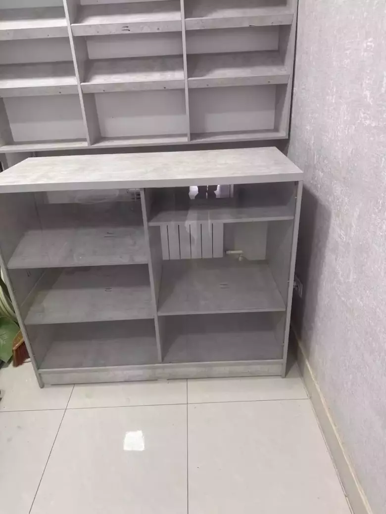 стелаж и ветрина для магазина