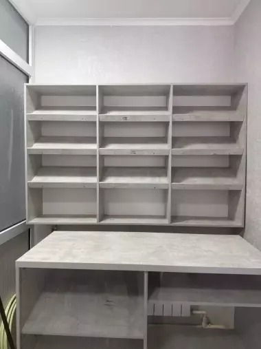 стелаж и ветрина для магазина