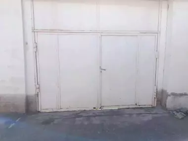 Uy sotiladi Mirobod t Oq uy mahalla Risoviy bozor yaqinida Fayzabod Oqbilol