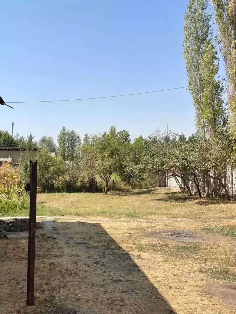 Продаётся участок 5 соток в отличном месте — рядом с городом Янгибазар.