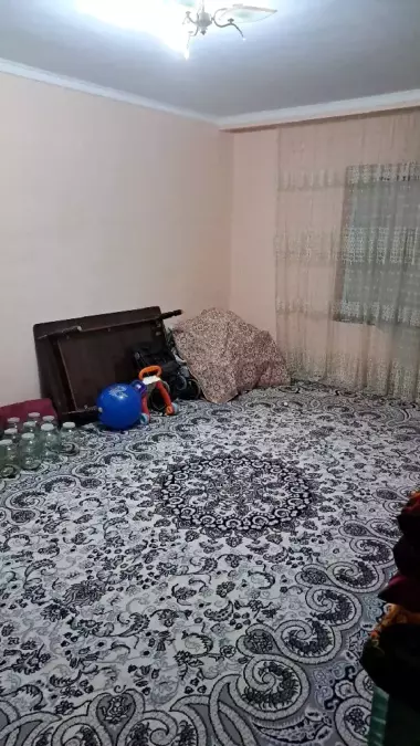 uchastka sotiladi srochna