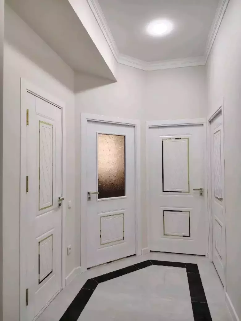 Sergelida 2-xonali, neoklassika ta’mirli kvartira sotiladi! 45 m²
