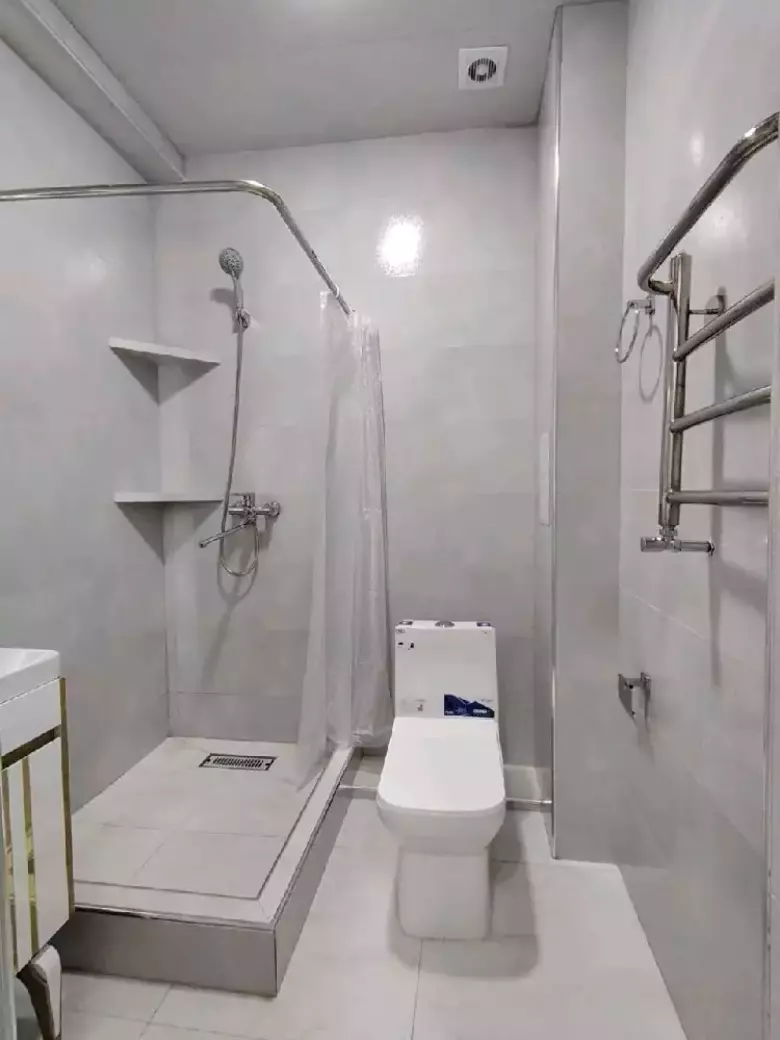 Sergelida 2-xonali, neoklassika ta’mirli kvartira sotiladi! 45 m²