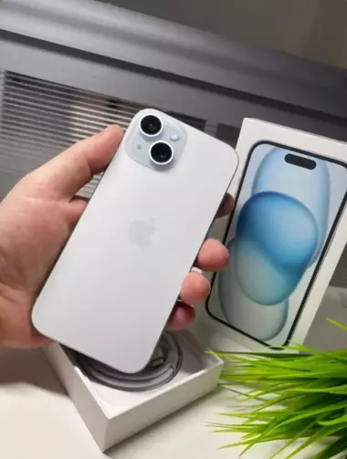 iPhone 15 Blue 128 tali, 92 yomkost, korobka dokument full, kelishamiz tel qlila