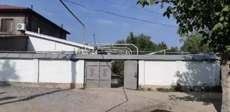 Продается дом по цене земельного участка