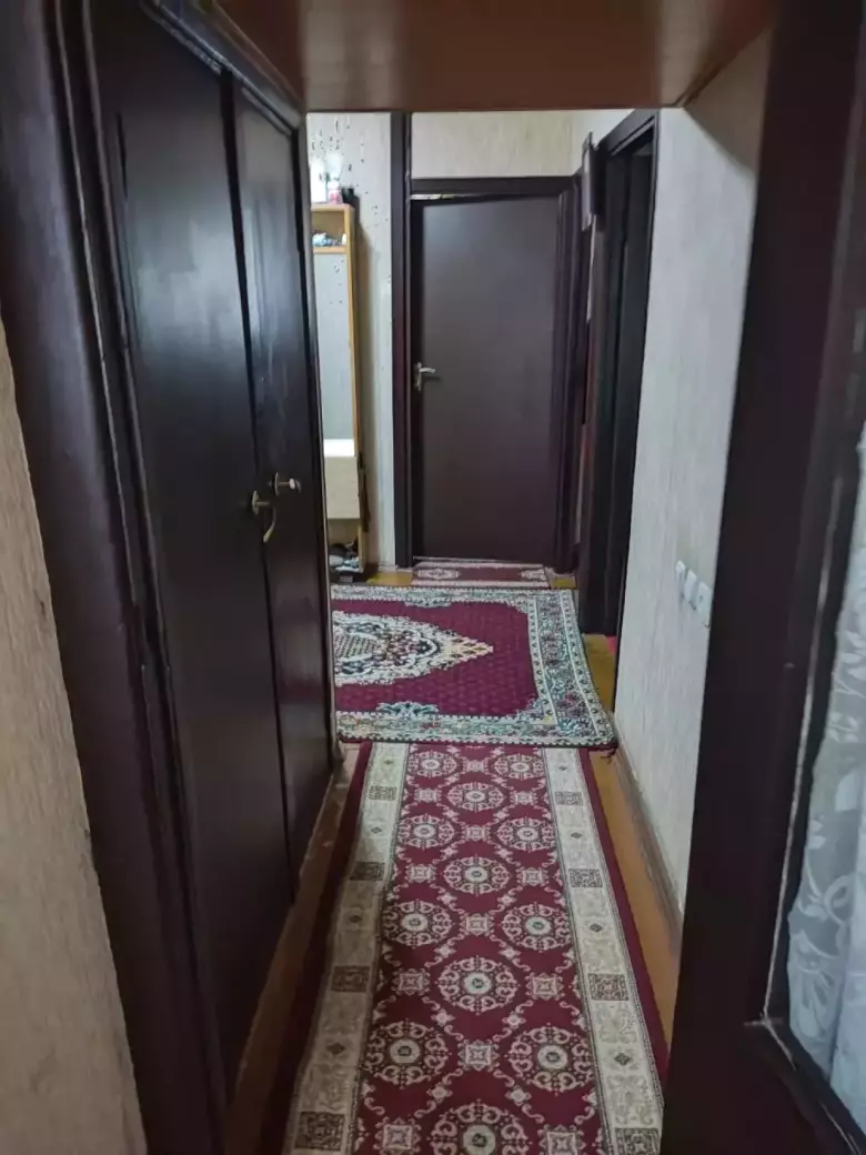 Продаю СВОЮ квартиру 3/2/5 на 26-квартале не торцевая
