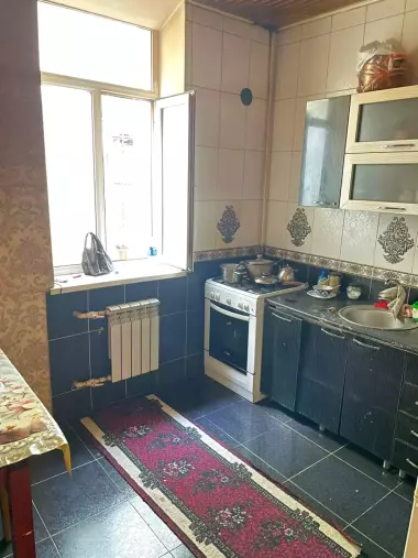 Задняя сторона Аския базар 2/1/4 Высокопотолочка