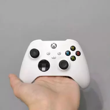Продам Xbox Series S (512 Gb) белого цвета в прекрасном состоянии