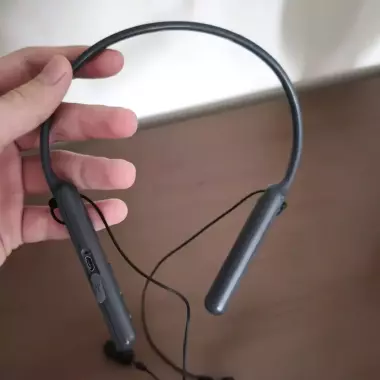 Наушники Sony WI-C400 в прекрасном состоянии