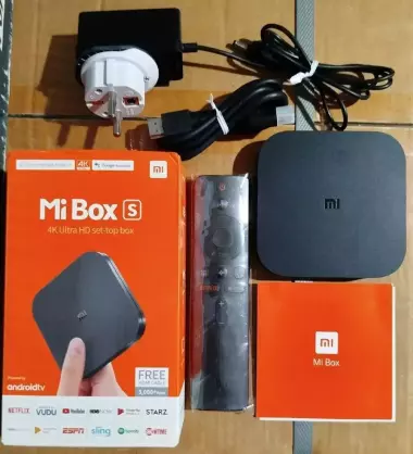 ТВ-приставка Mi Box S в идеальном состоянии (возможна доставка)