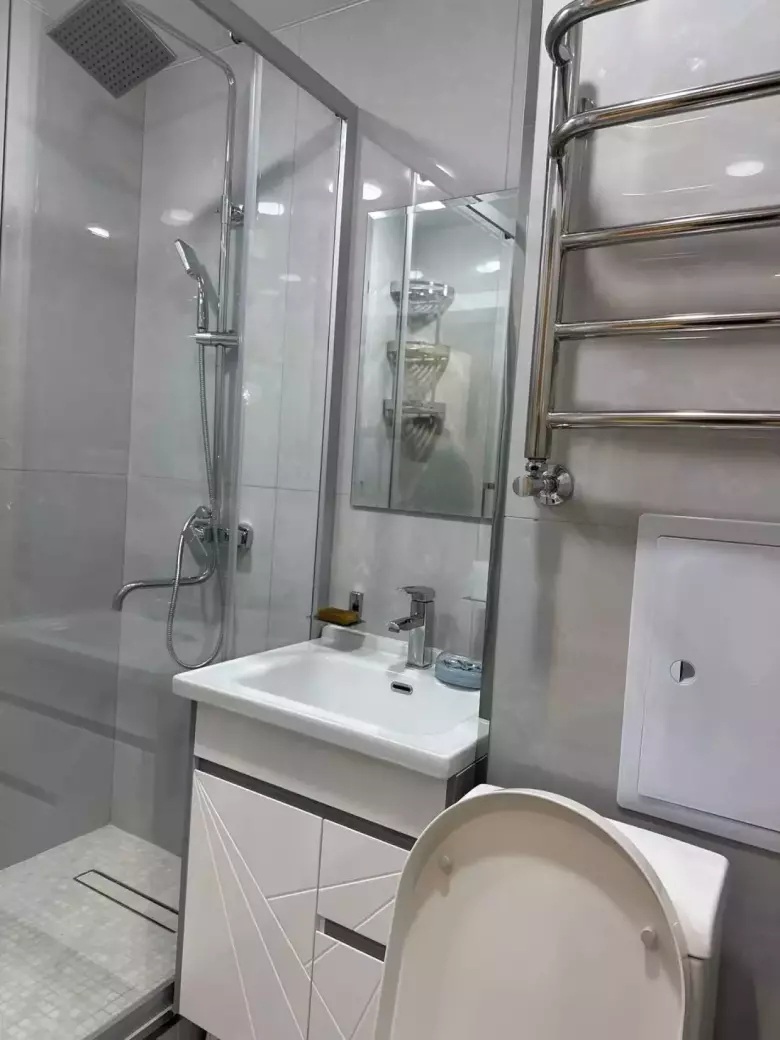 Сдаю новый евролюкс 3/3/4 Ц-1 метроХ.Алимжана