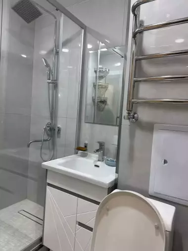 Сдаю новый евролюкс 3/3/4 Ц-1 метроХ.Алимжана