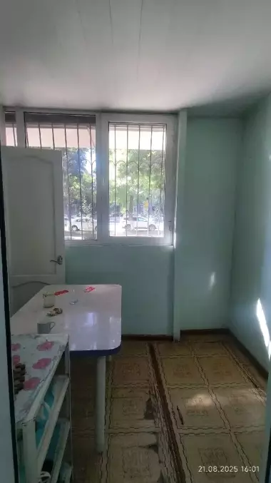 Продается коммерческое помещение на улице Лутфий, бывшая стоматология, 108 м², 1