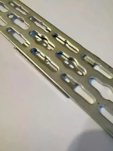 Sotiladi: Perforatsiyali metall profil (montaj uchun)