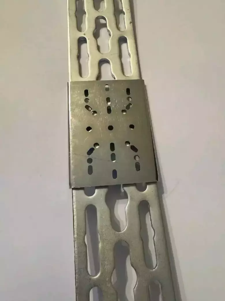 Sotiladi: Perforatsiyali metall profil (montaj uchun)