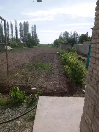 Uy sotiladi Quychirchi gaz suv svet vayfay bor yashash uchun tayor