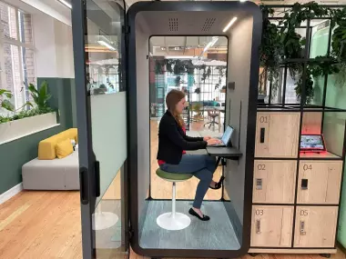 Кабина для переговоров и звонков | Звукоизоляция, USB, вентиляция