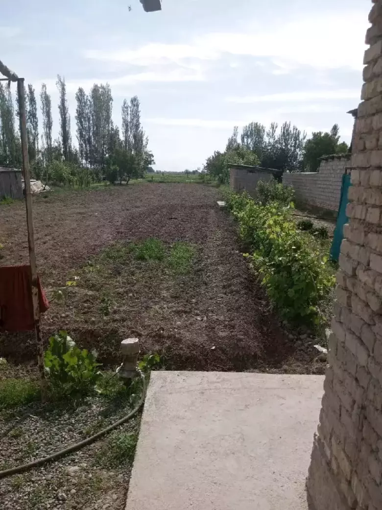 Uy sotiladi Quychirchi gaz suv svet vayfay bor yashash uchun tayor
