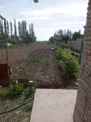 Uy sotiladi Quychirchi gaz suv svet vayfay bor yashash uchun tayor