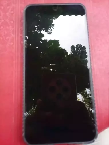 Yangi 10 kun boldi endi pul zarur shunga sotyapman
