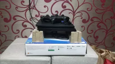 ps4 slim 1 tb с коробкой и документами и со всей комплектацией