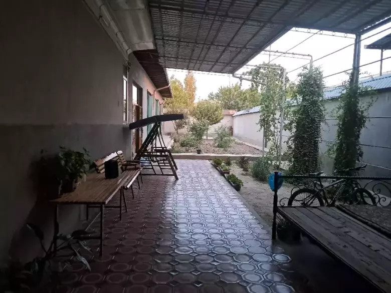 Uy sotiladi 15sotih