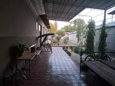 Uy sotiladi 15sotih