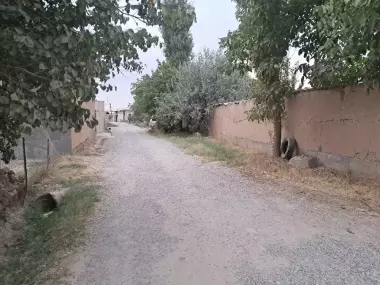 Uy sotiladi 15sotih