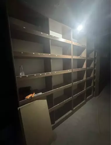 Продаются срочно стеллажи , полки в магазин за все 300$