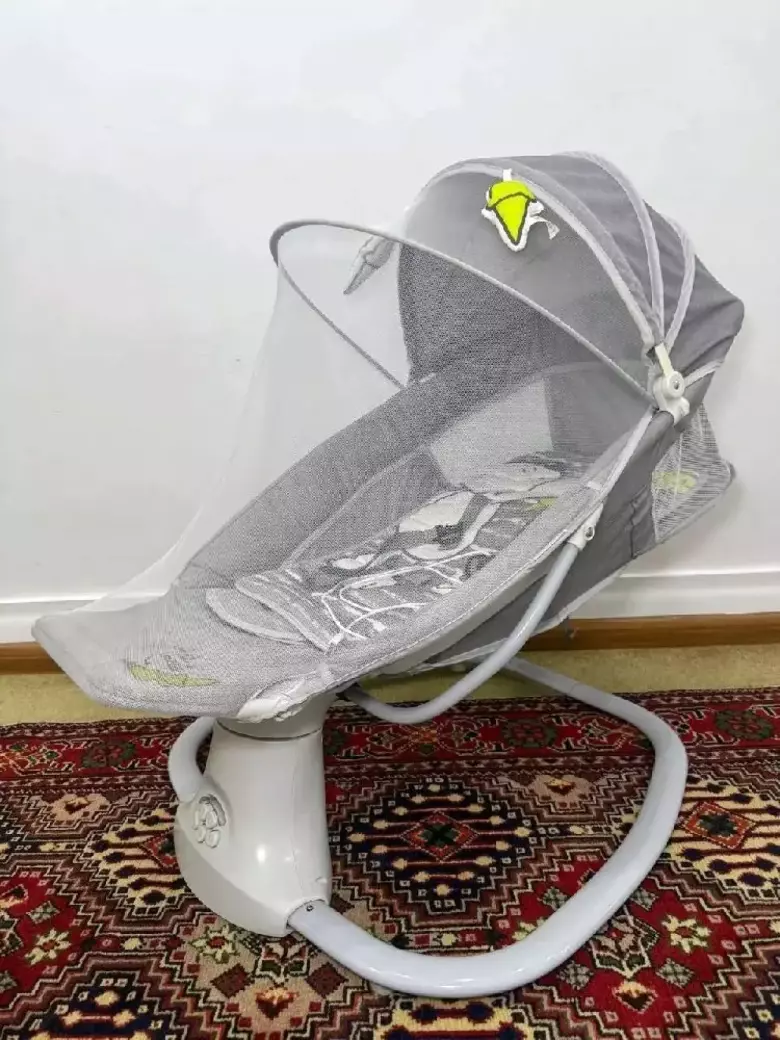 люлька для детей электрическая четвёртого года новая но не с биркой