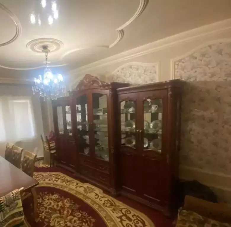 тансикбаев -3 ,3 комнатная квартира