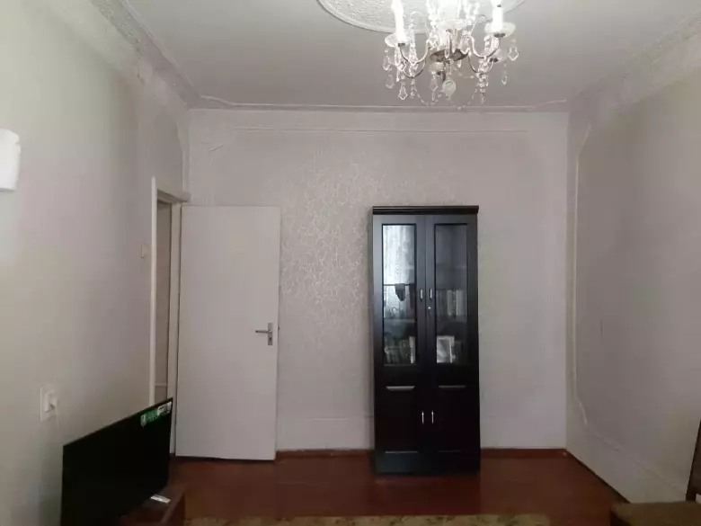 тансикбаев -3 ,3 комнатная квартира