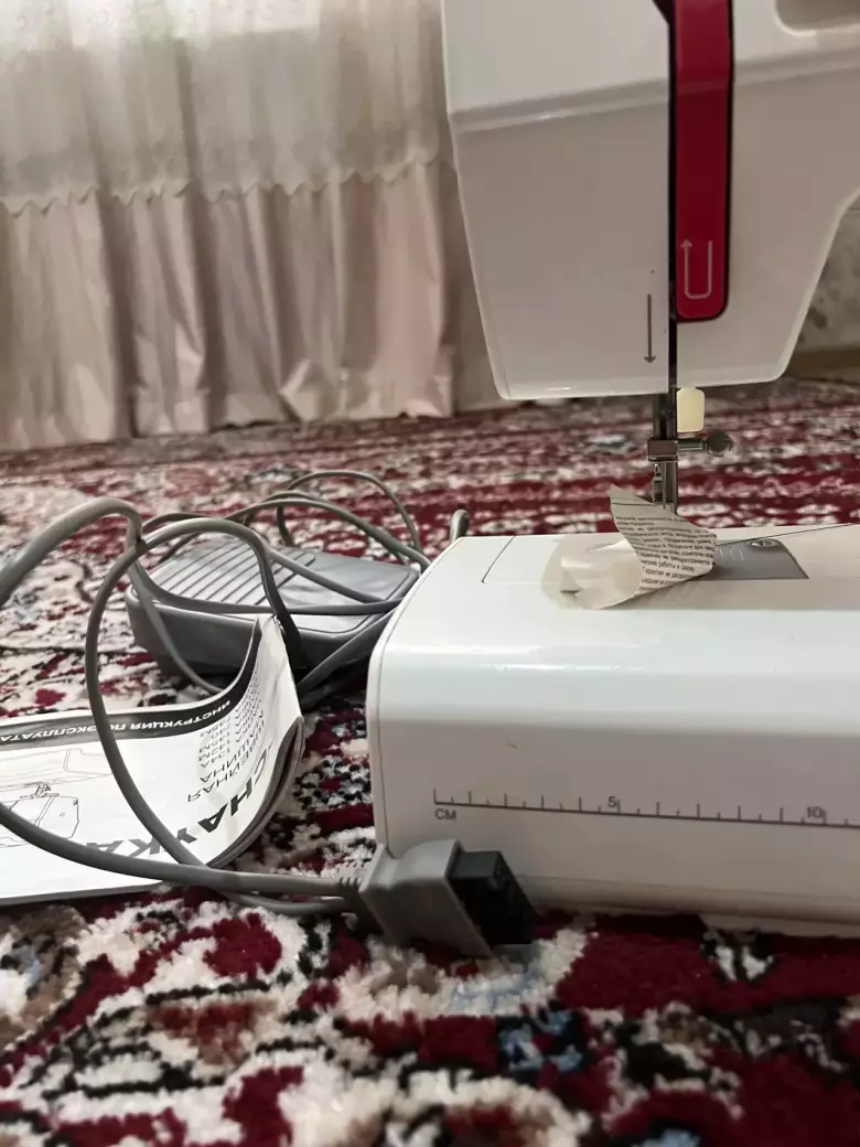 Продаю швейную машинку CHAYKA