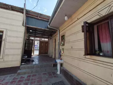 Продается участок дом в Янгиюле 1.8 соток