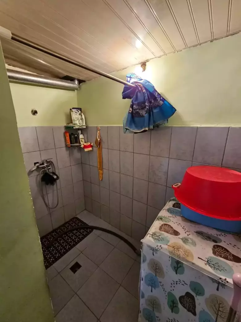 Продается участок дом в Янгиюле 1.8 соток