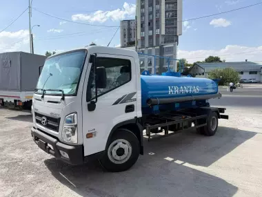Автоцистерна для технической воды 4 м3 HYUNDAI EX8