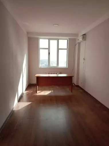 Cдается офис в Бизнес центре 18 кв.м.