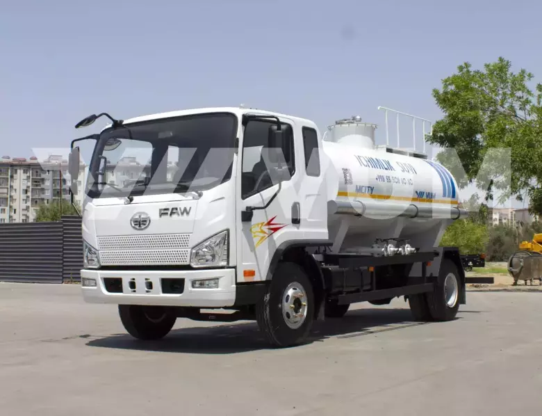Водовоз питьевой воды FAW Tiger V 6 м³
